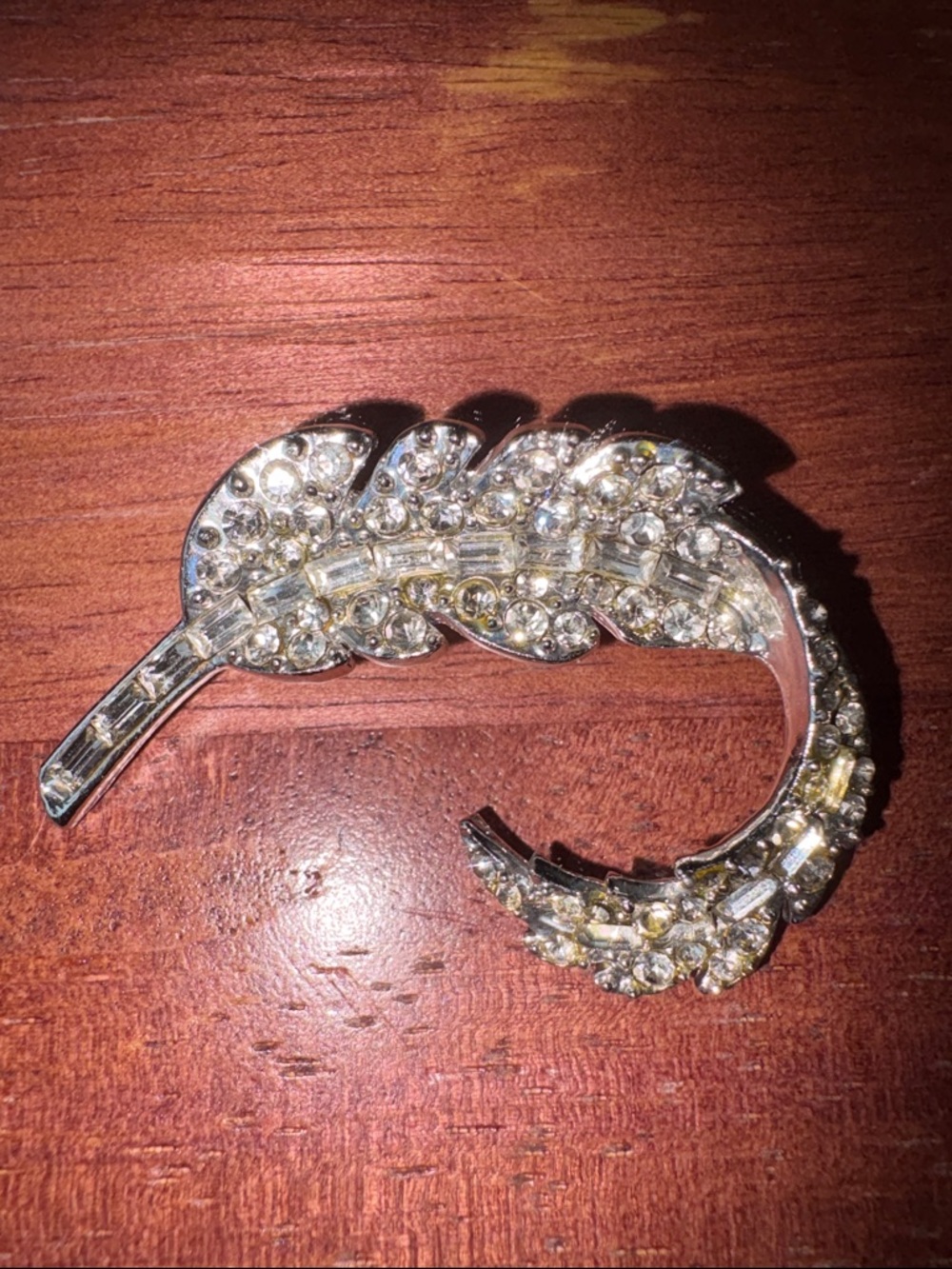 Silver-Tone Clear Crystal Feathered Leaf Brooch Oversized Lightweight Pin